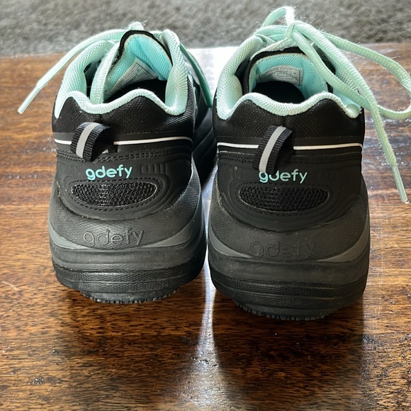 athletic shoes gravity defyer brand - Picture 3 of 5